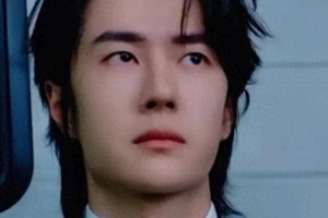 王一博华表奖黑白西装造型引爆热搜