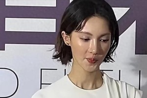 金晨素颜直播引热议：医美争议与星二代光环