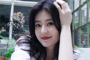 乔欣自拍影片反击整形传闻，展现自然美