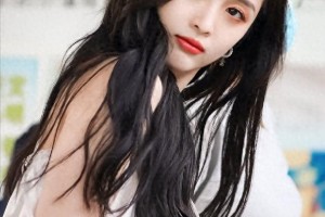 吴宣仪“海南腿精”穿搭秘诀，白色吊带+牛仔短裤吸睛