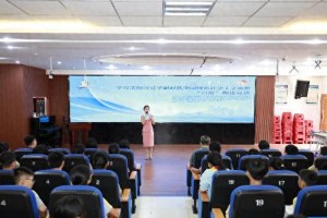海口龙华区国防教育宣讲进校园，青年学子铭记历史强国防