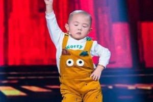童星张俊豪年少成名现状：5岁上春晚，7岁身价百万